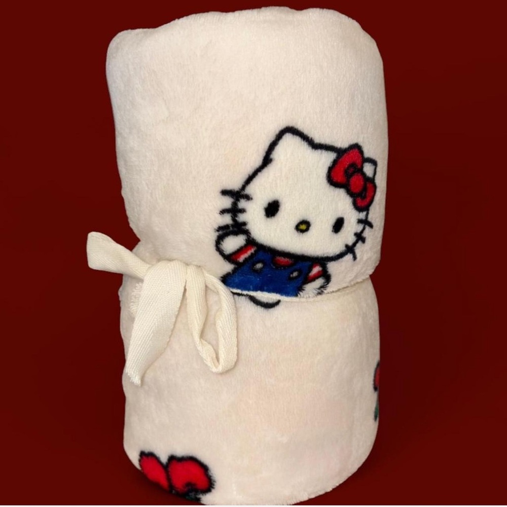 H&M Cream Blanket with Hello Kitty Design